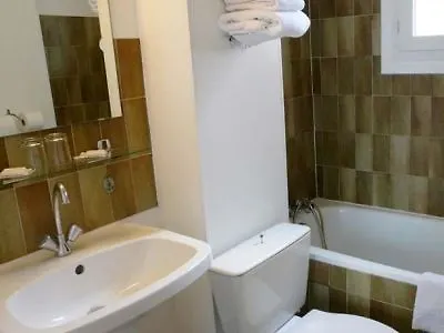 Hotel Royal Mansart París 2*,
