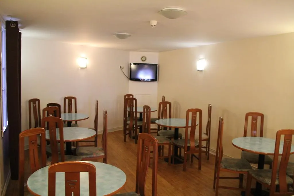 **  Hotel Royal Mansart Párizs Franciaország